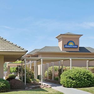 Days Inn By Wyndham Charlotte/Woodlawn Near Carowinds